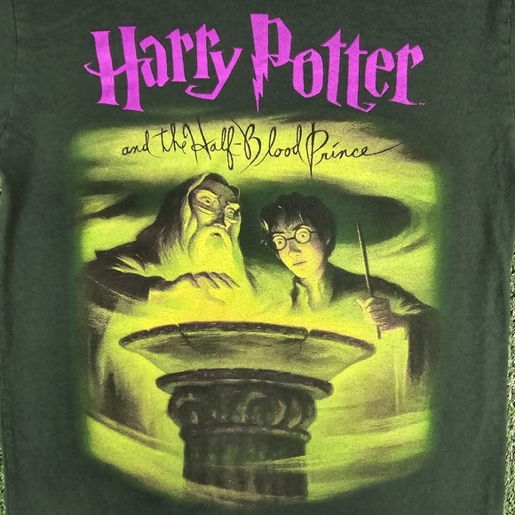 Harry Potter and the Half Blood Prince Book Cover Shirt (Out Of Print) XS Movie - Picture 3 of 6